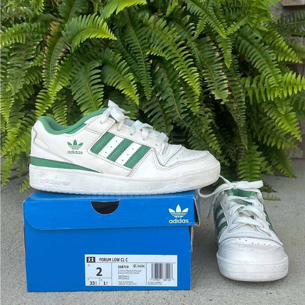 Adidas Kids Forum Low Sneakers Size 2 - White and Green Stripes